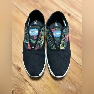 TOMS Classic Black Canvas Shoes